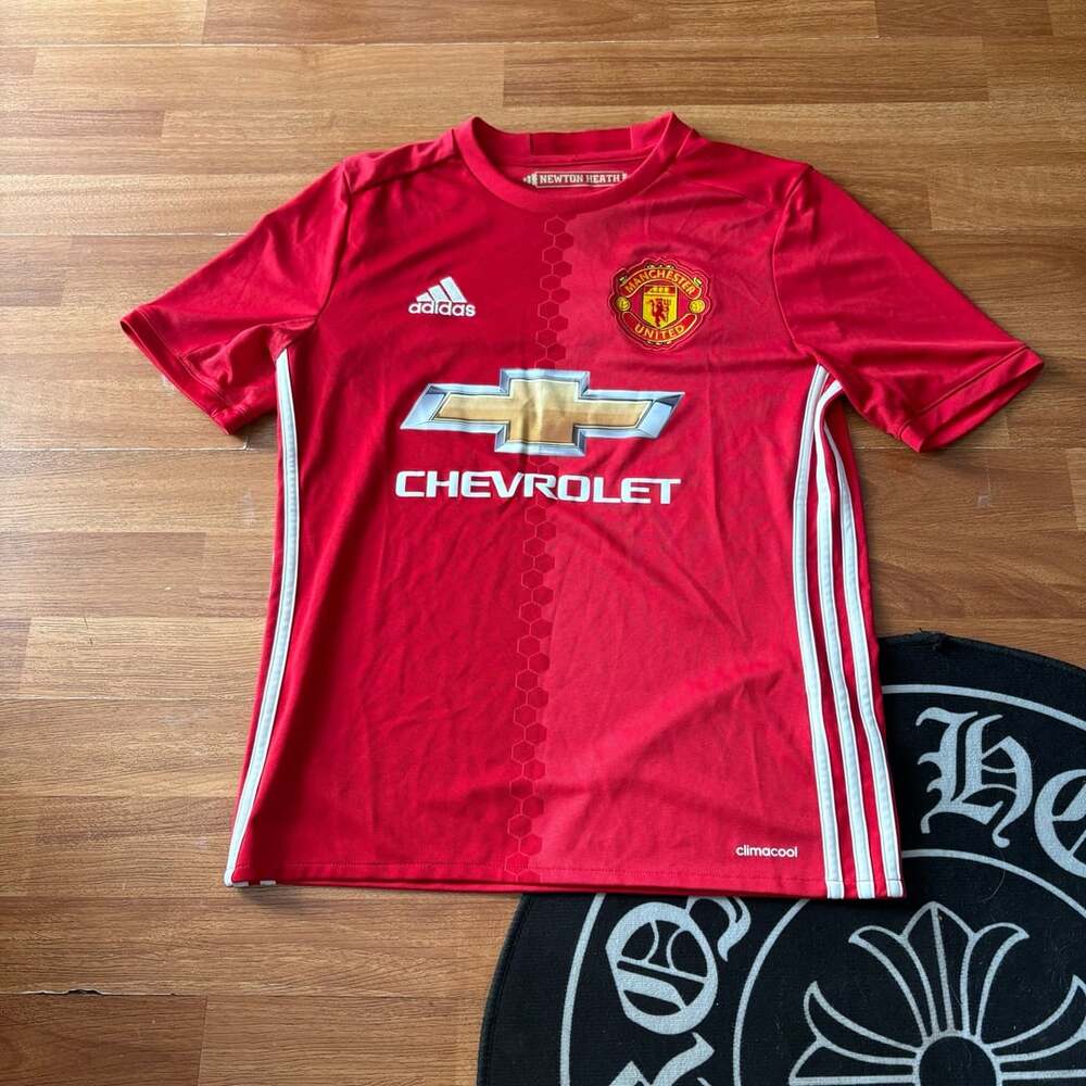 Boys Adidas Manchester United Home Jersey L